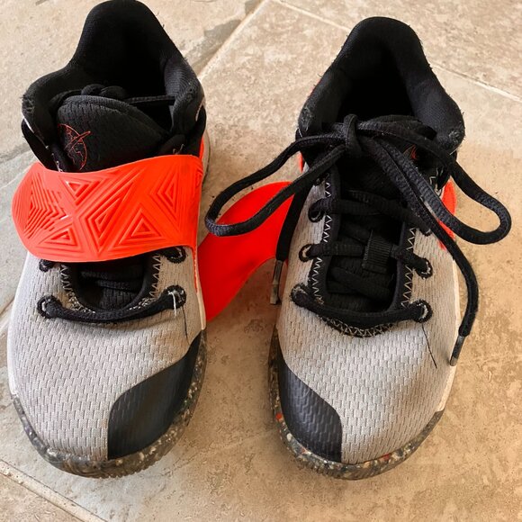 Nike running shoes Size 12 for Kids (29.5 Euro) - Picture 2 of 5